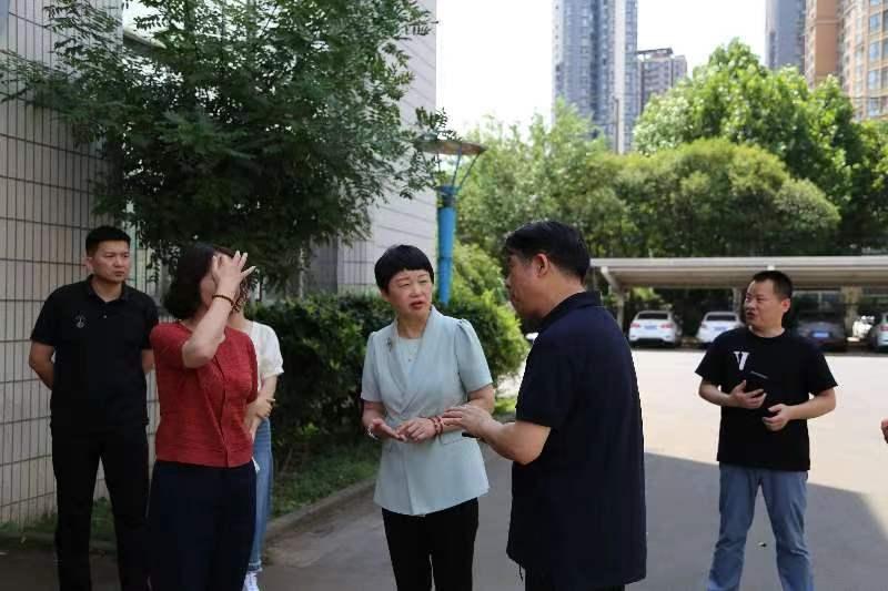 Leaders of the Municipal People's Congress Visited the Company to Investigate the Import and Export Situation of Foreign Trade